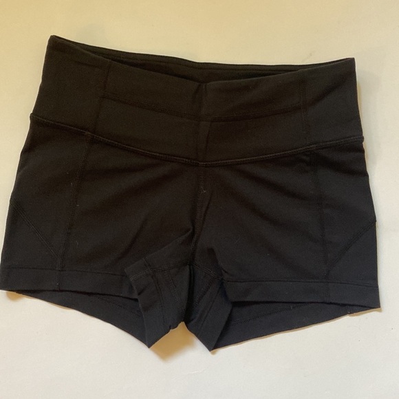 Athleta Black Booty Shorts XS #160 - Picture 1 of 7